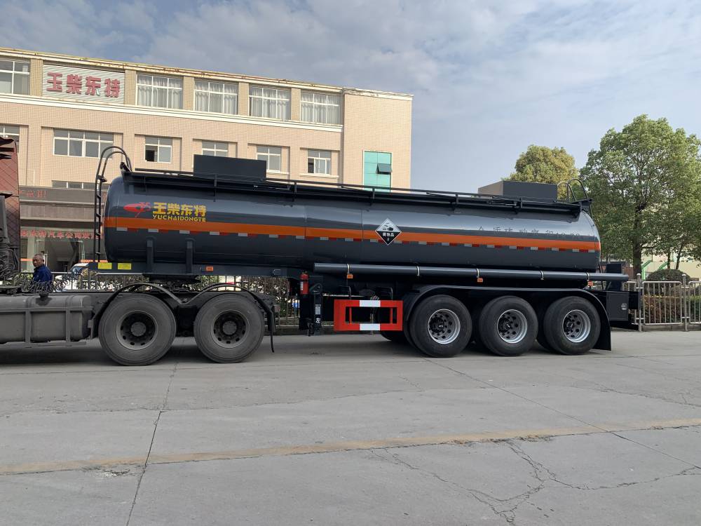 鋼襯塑半掛車